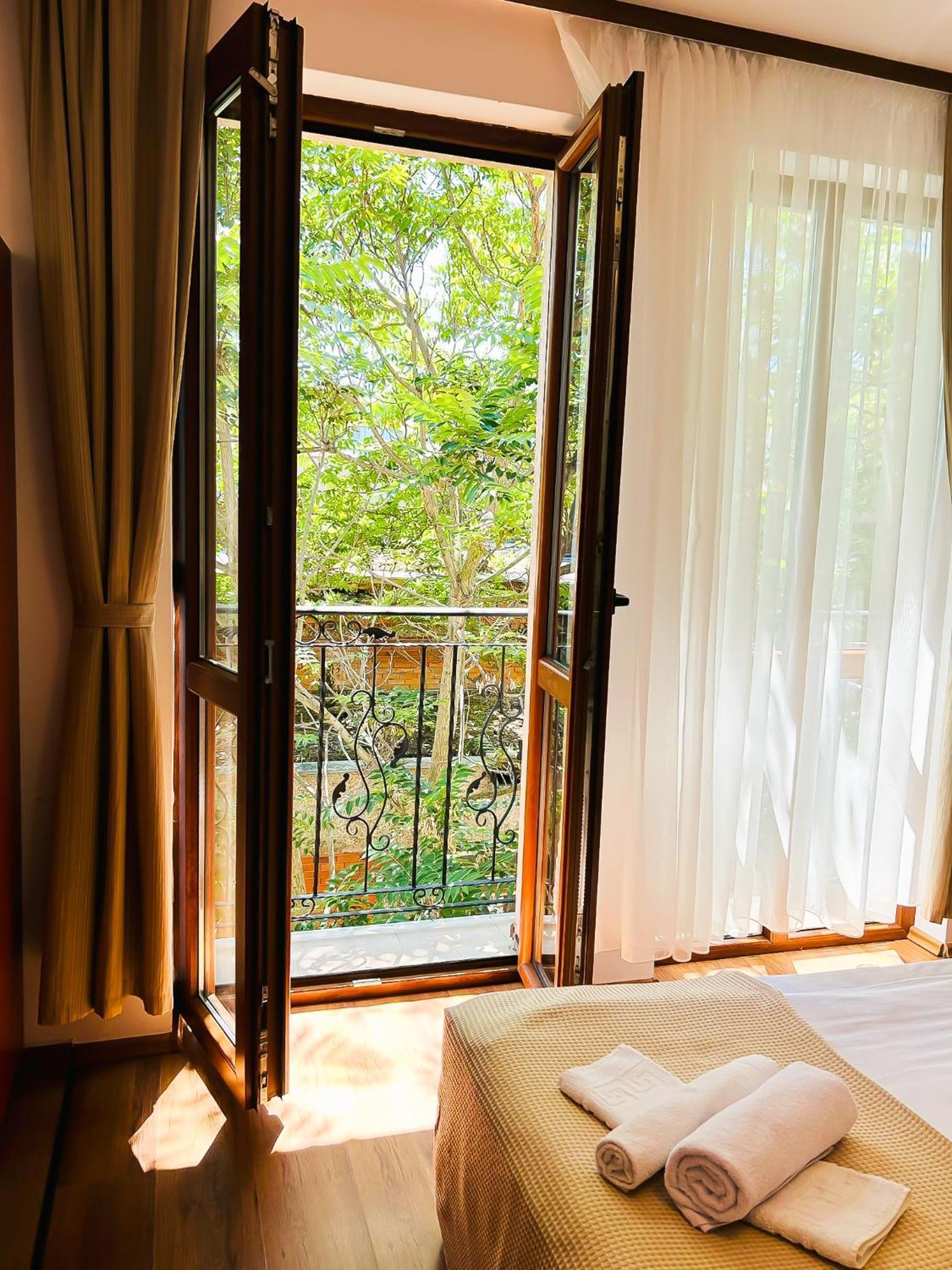 Family Hotel Helios Slantchev Briag Extérieur photo