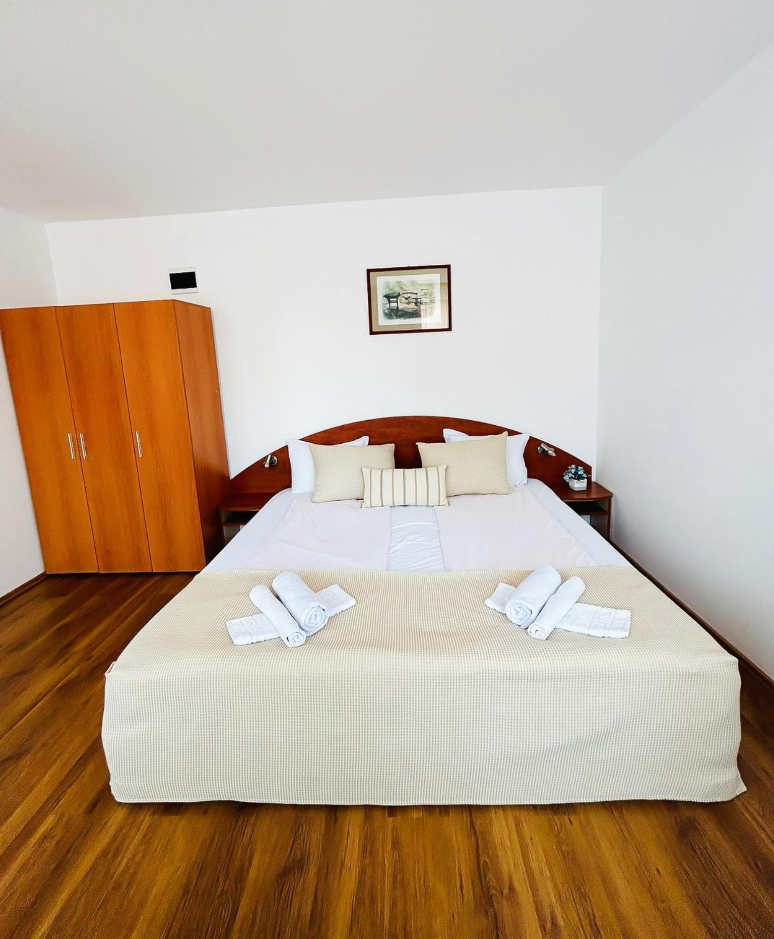 Family Hotel Helios Slantchev Briag Extérieur photo
